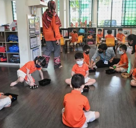 椰子妈咪丨她，带着幼龄孩子到新加坡陪读生活！后悔过吗？