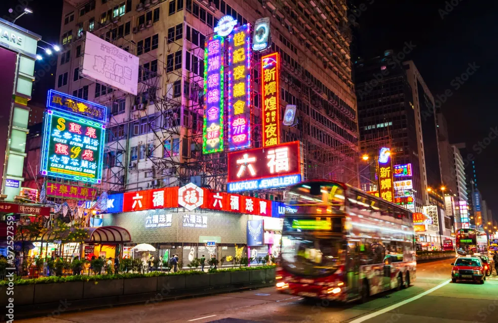终于，香港超过了新加坡！