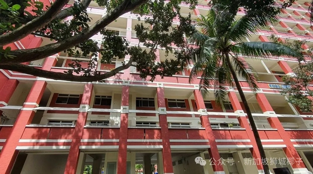 凭什么？新加坡东西部，两套不靠地铁的组屋都卖了超百万新币！