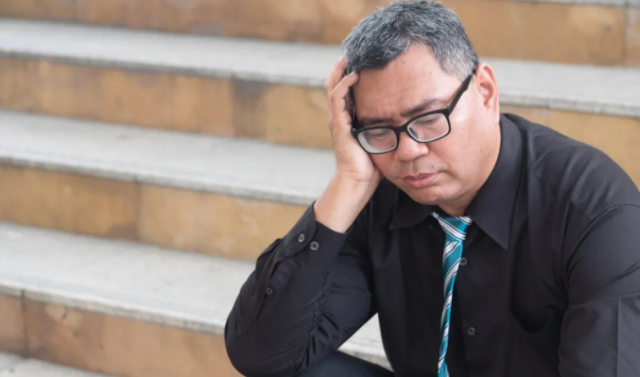 新加坡中产月薪1万怕失业！突然被裁怎么办？