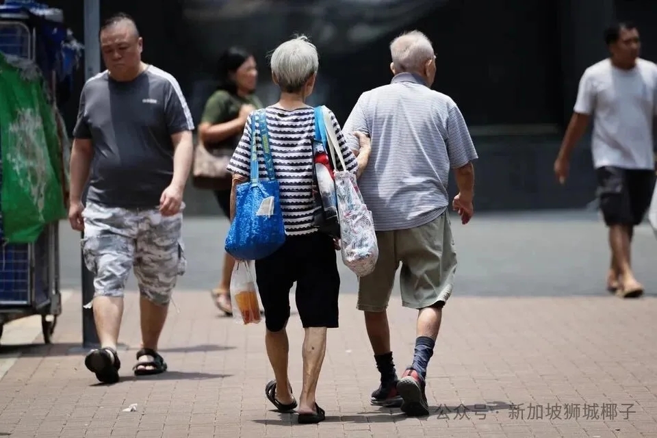 官宣！新加坡法定退休年龄又推迟一年！他们64岁还要上班！2026新加坡10个最抗衰职业榜单出炉~