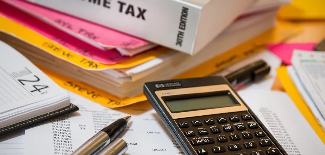 中国严查！海外收入也需要缴税！在新加坡工作的人会被双重征税吗？