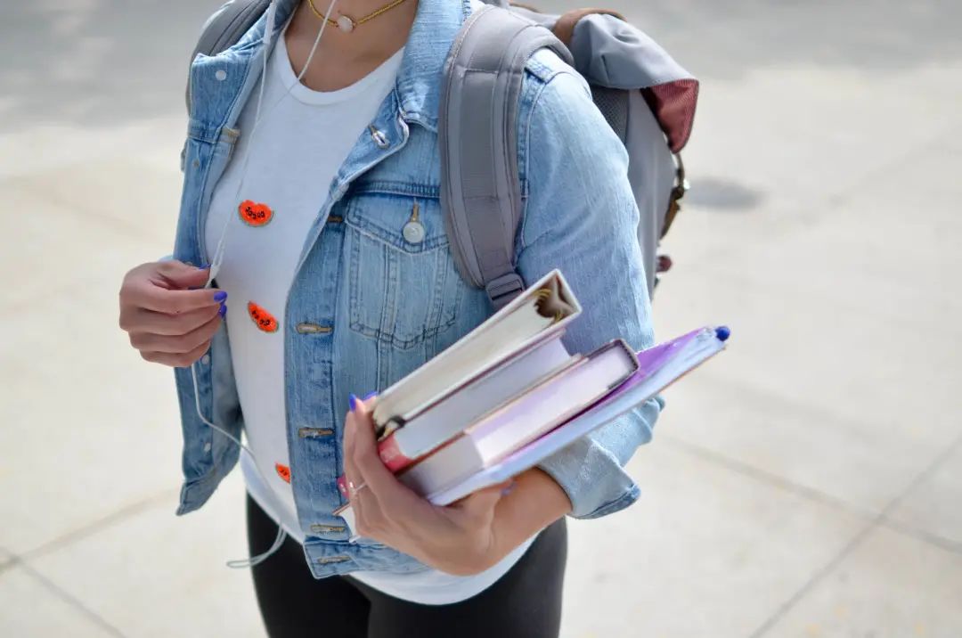 How and What UEs to Choose at NUS -
