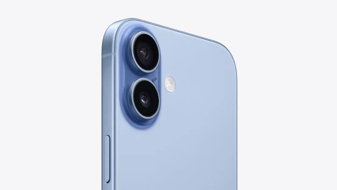 iPhone 17, Advanced dual-camera system in top left corner, 2 lenses, vertical orientation, microphone, transparent housing, flash, mist blue colour